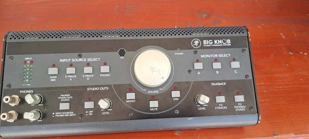 4 Boxe , statie , microfon