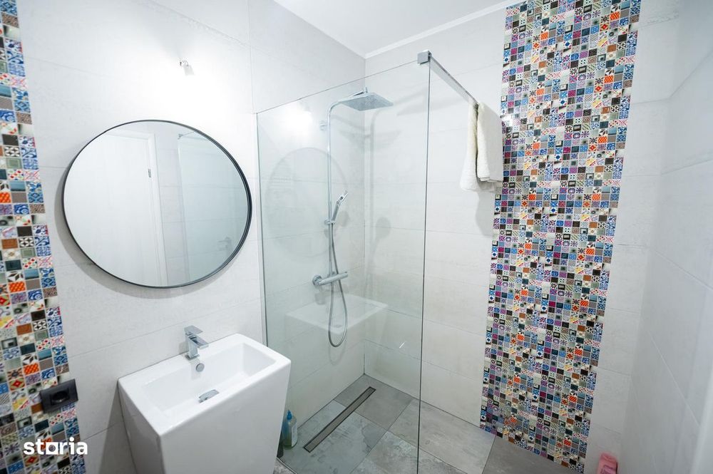 Apartament superb Ared/Oradea Prima shops/3 camere/terasa/parcare/boxa