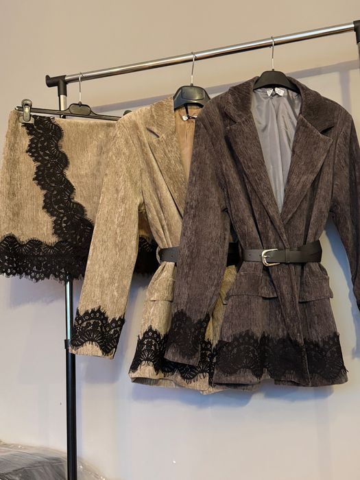 Сако пола с дантела костюм