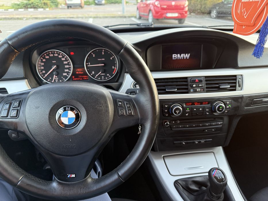 BMW Seria 3 2010 — imagine 5