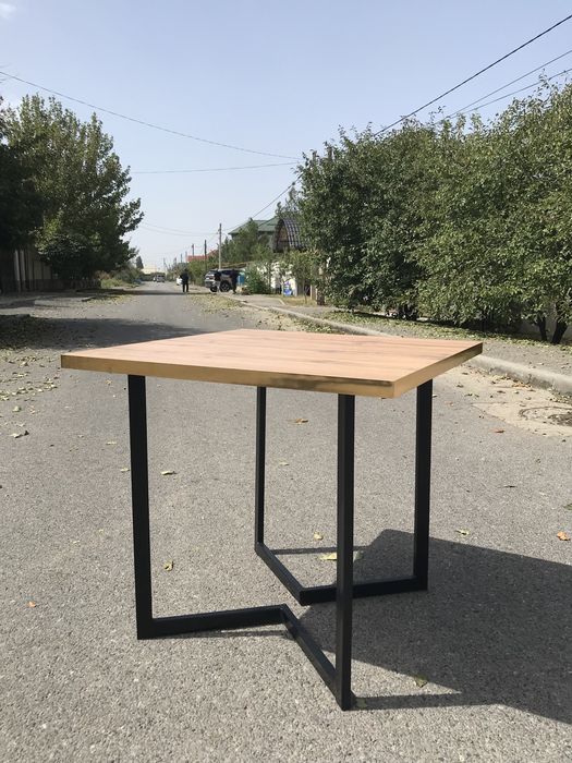 Стол для кафе и ресторана для 4 персон