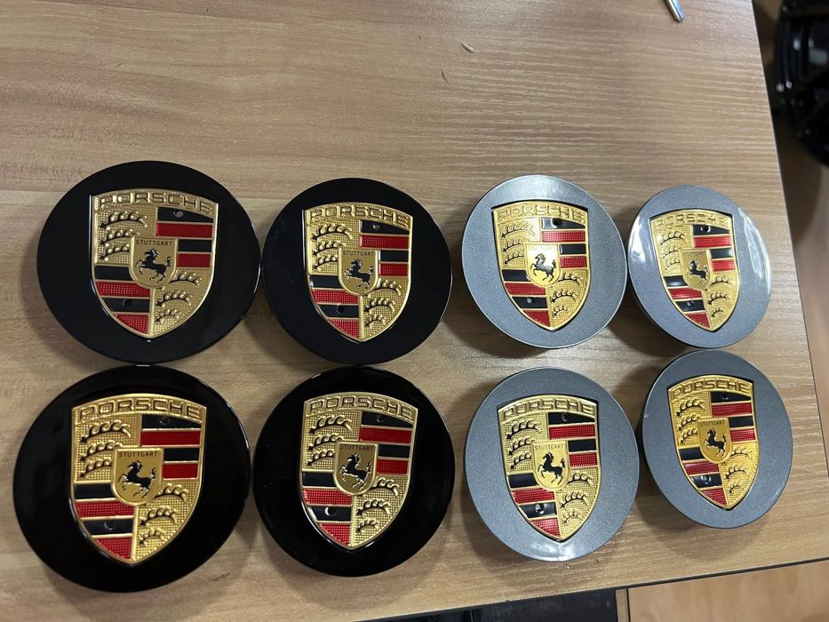 4 capace Porsche cayenne Porsche panamera Porsche macan ETC . comanda se face doar pe whatsup 100 lei cele gri 120 lei cele pe negru