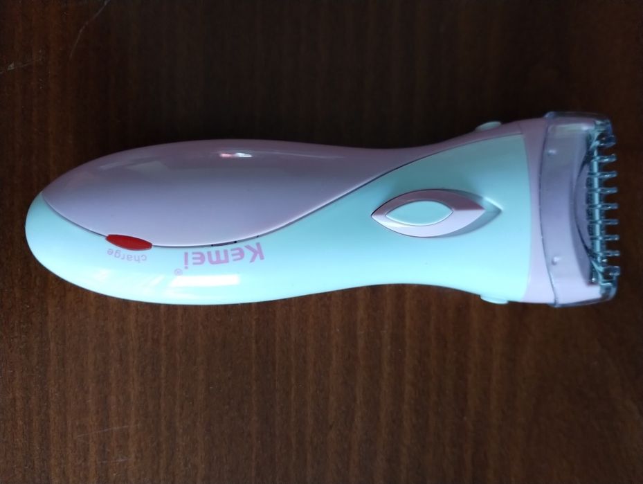 Епилатор Kemei+Подарък