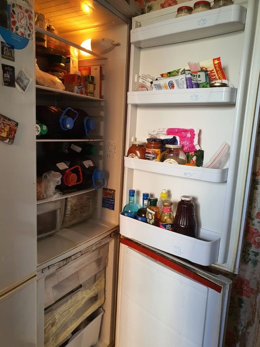 Продам рабочий холодильник