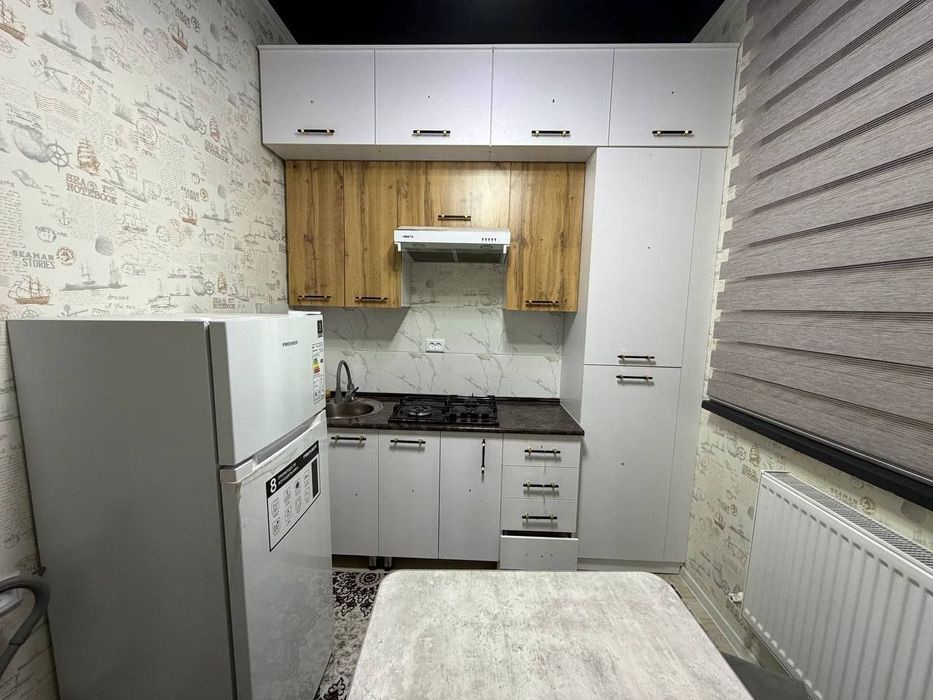 Шахар марказида жойлашган 1 хонали квартира ижарага берилади