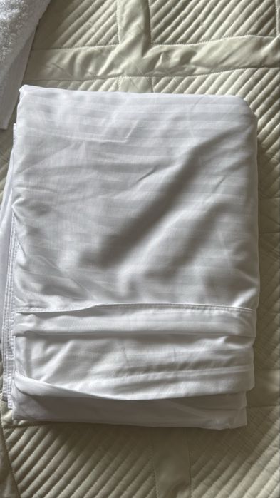 продам белые халаты, полотенца для ног