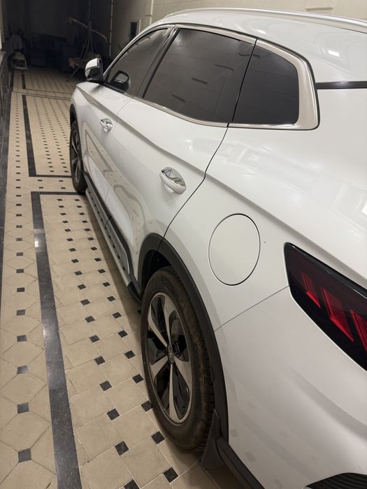 Byd song plus flagship