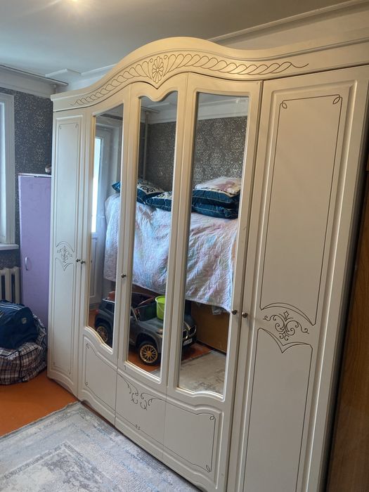 Спальный гарнитур