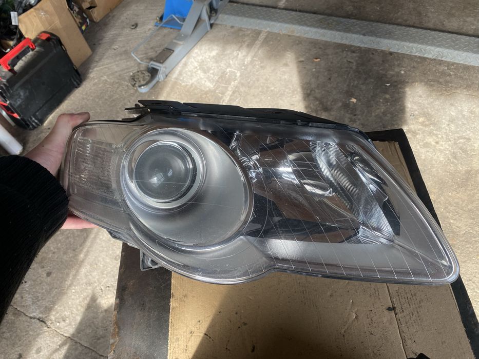 Faruri halogen VW Passat B6