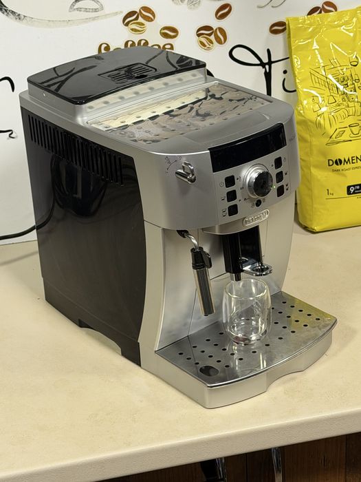 Кафемашина кафе автомат delonghı magnifica S с гаранция