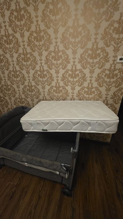 Детская кровать-манеж в отличном состоянии