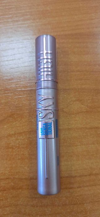 Водоустоичива спирала за мигли Maybelline New York - Sky High