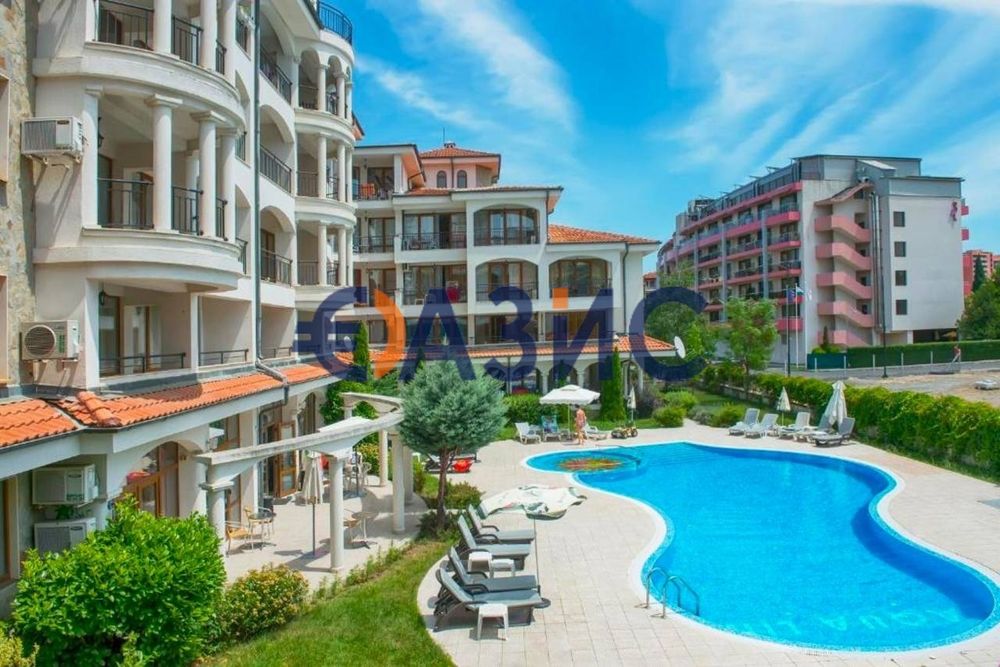 Продава се Тристаен апартамент в к.к. Слънчев бряг - 93 кв.м за 1065 €/кв.м - Снимка #1