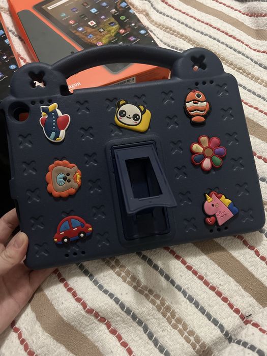 Продам планшеты Amazon для детей в отличном состоянии.