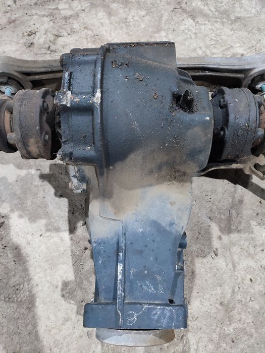 Задний редуктор на Ауди А8