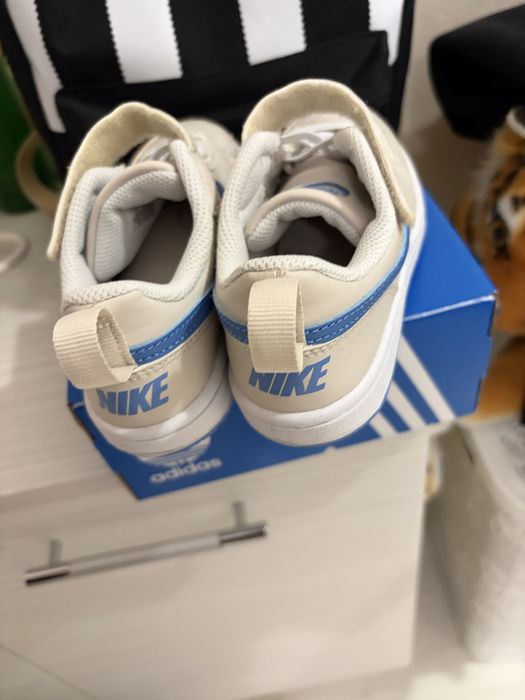 маратонки nike 28 номер