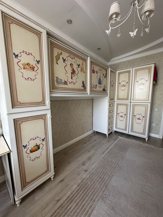 Продам шкаф в детскую