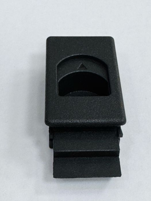 Пластиковая защелка фиксатор