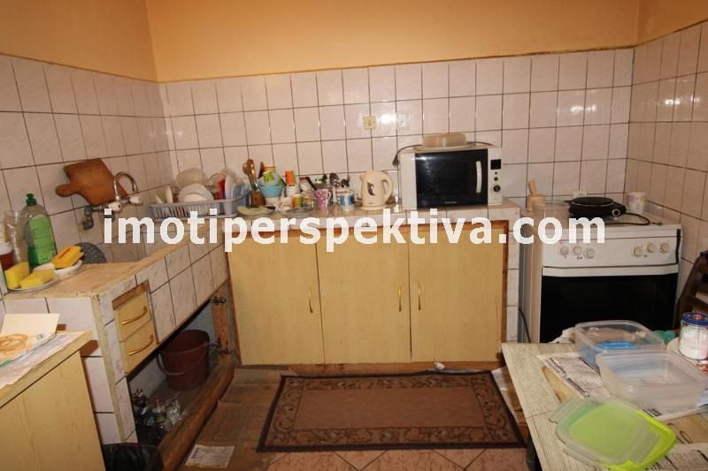 Продава се Къща в Пловдив, Център - 380 кв.м за 790 €/кв.м - Снимка #4