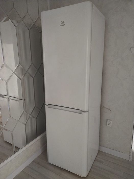 Продам бу холодильник