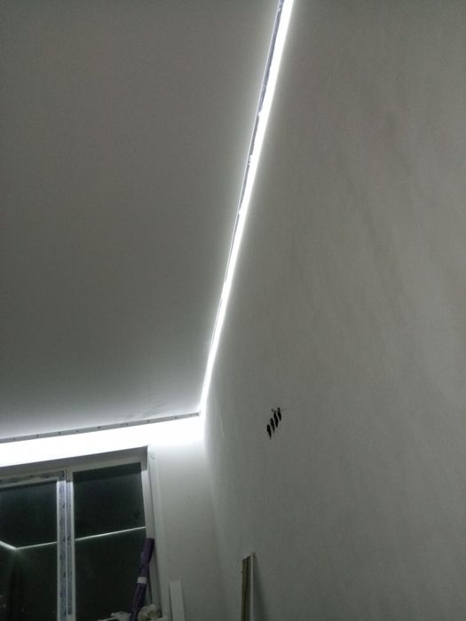 Натежной потолок