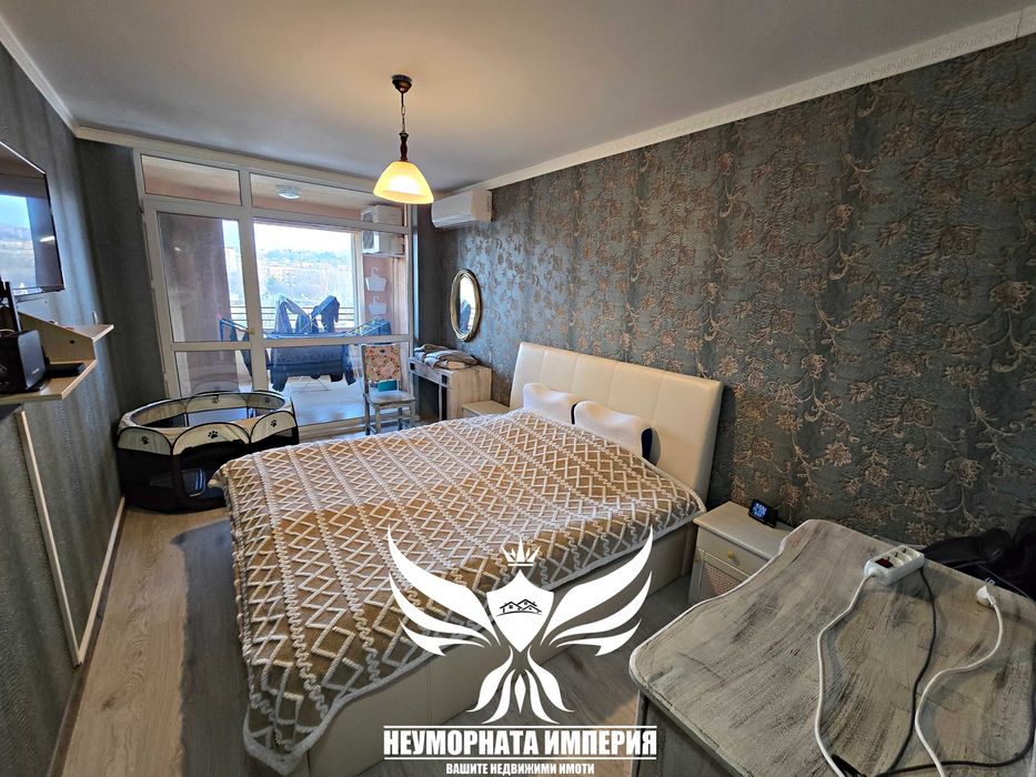 Продавам тристаен апартамент 115кв.м. 4ет. в гр.Асеновград до Пазара