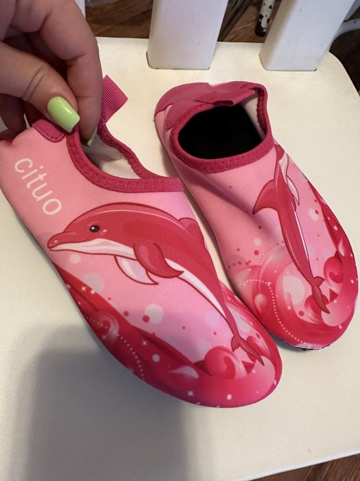 Аквашузы, аквасоки, обувь для купания