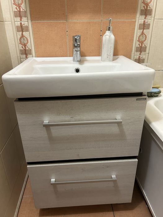 Продам  мебель для ванной комнаты