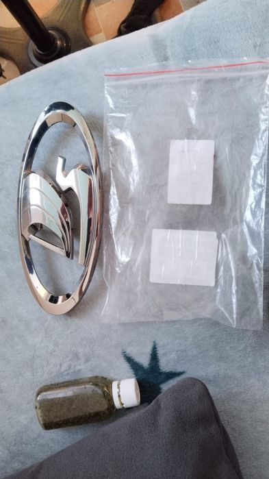 Продам эмблему на Ладу оригинал