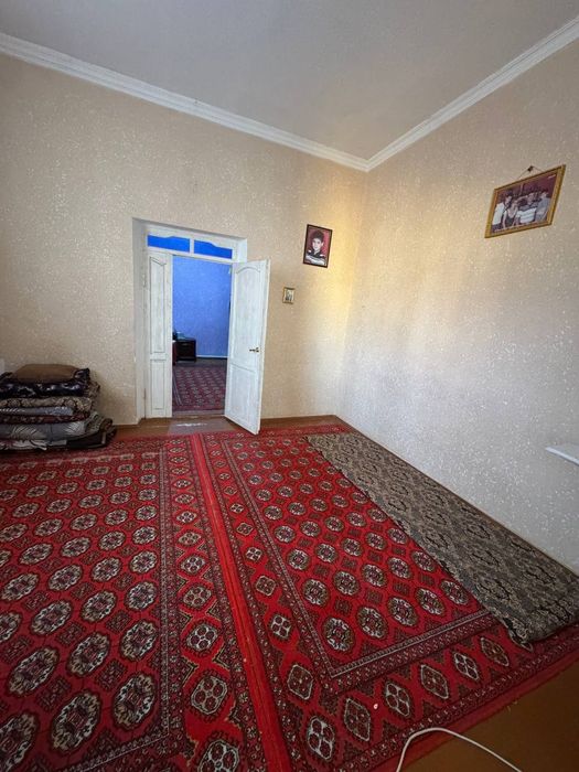 Hovli sotiladi srochno