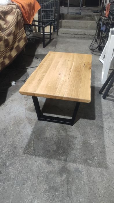 Холна маса от масив