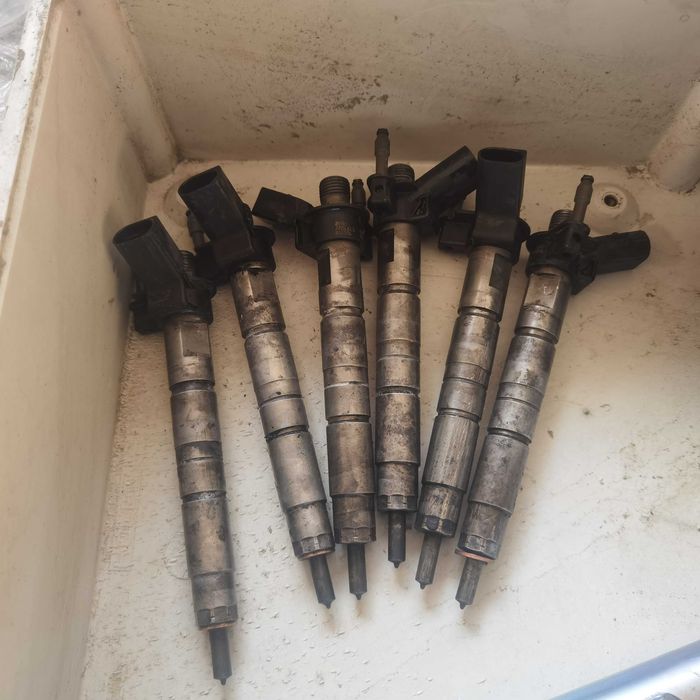 Дюзи помпа реал за бмв 3.0д 258кс