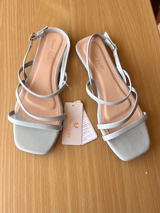 ЧИСТО НОВИ Светлосини сандали