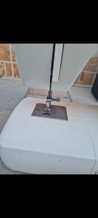 Mașina electrică de cusut marca TCM ,adusă din Germania,în stare impec