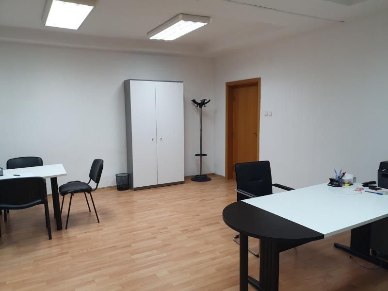 Дава се под наем Офис в София, Център - 36 кв.м за 490 € - Снимка #4