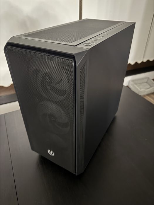 PC Gaming High-End RTX 4080 16GB / Ryzen 9 7950X3D / 32GB DDR5 / 2TB SSD + Tastatură Razer Huntsman Mini