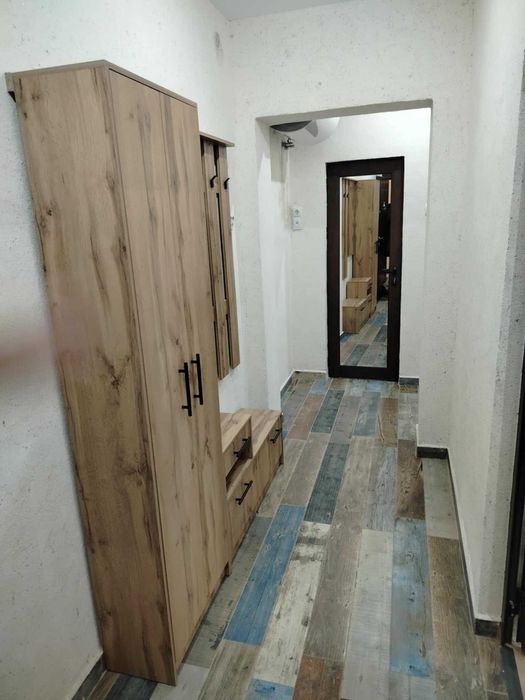 Дава се под наем Едностаен апартамент в Перник, Изток - 50 кв.м за 306 € - Снимка #1