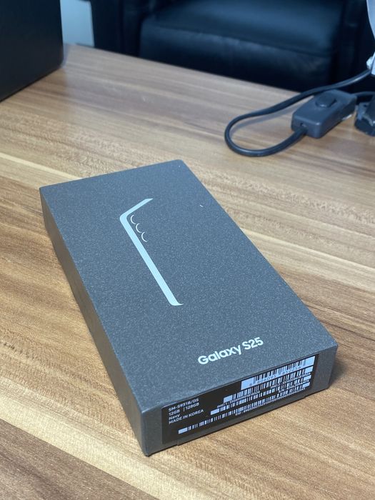 Samsung Galaxy S25• 128 GB • Navy