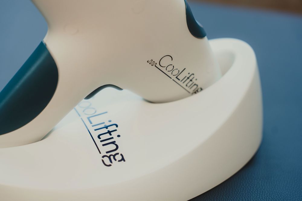 Coolifting/ Facelifting  non-invaziv