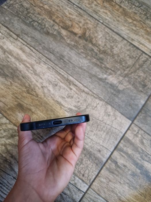 Iphone 15 black titanium