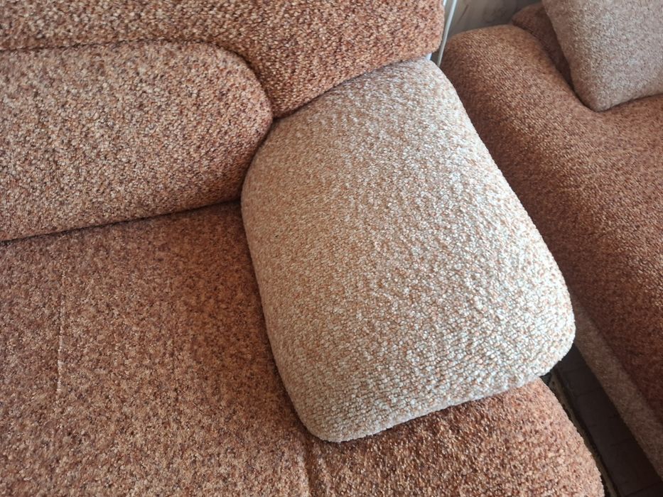 .Продам 2,3 диван в хорошем состоянии.