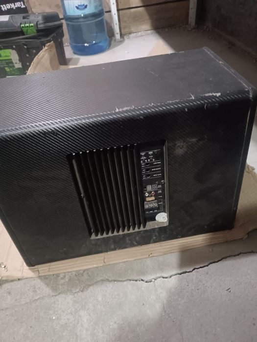 Сабвуфер автомобильный