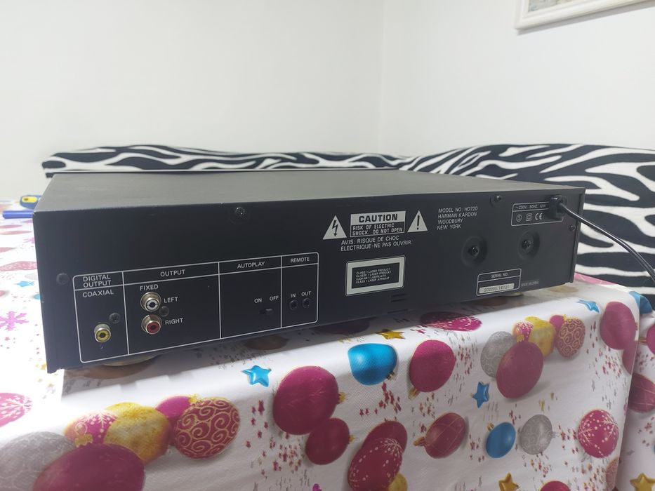 CD Harman Kardon HD720 impecabil