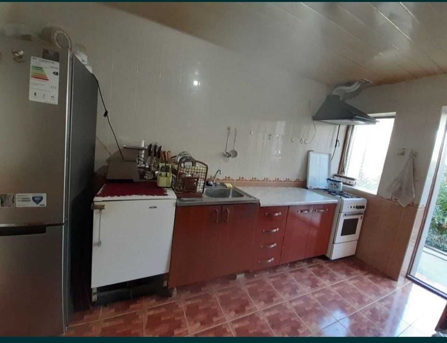 Jar Ariqda hovli (Ipakchilik) O'zimniki kotta ko'chadan 80 metr