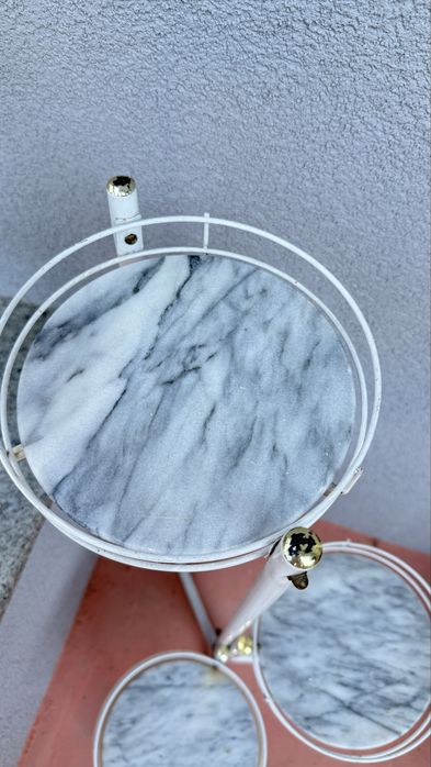 Цветарник с керамични подложки