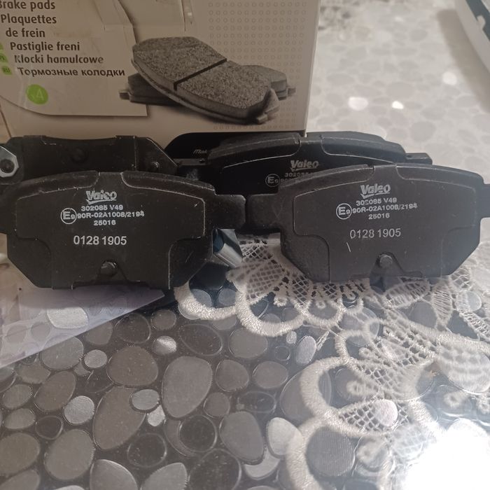 Накладки Тойота Аурис