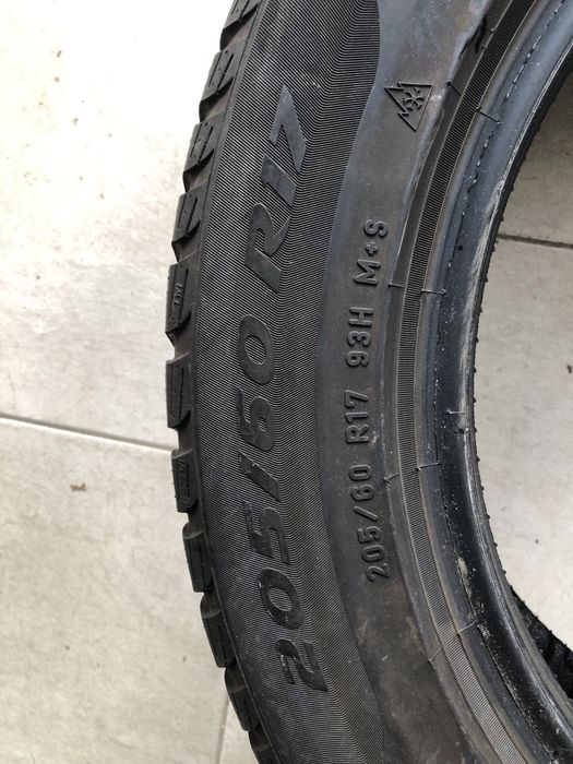 Зимни гуми 205/60/17 Pirelli Sottozero winter 4бр