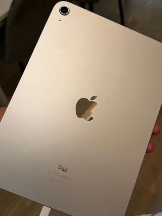iPad 10th Generation 256 GB Silver