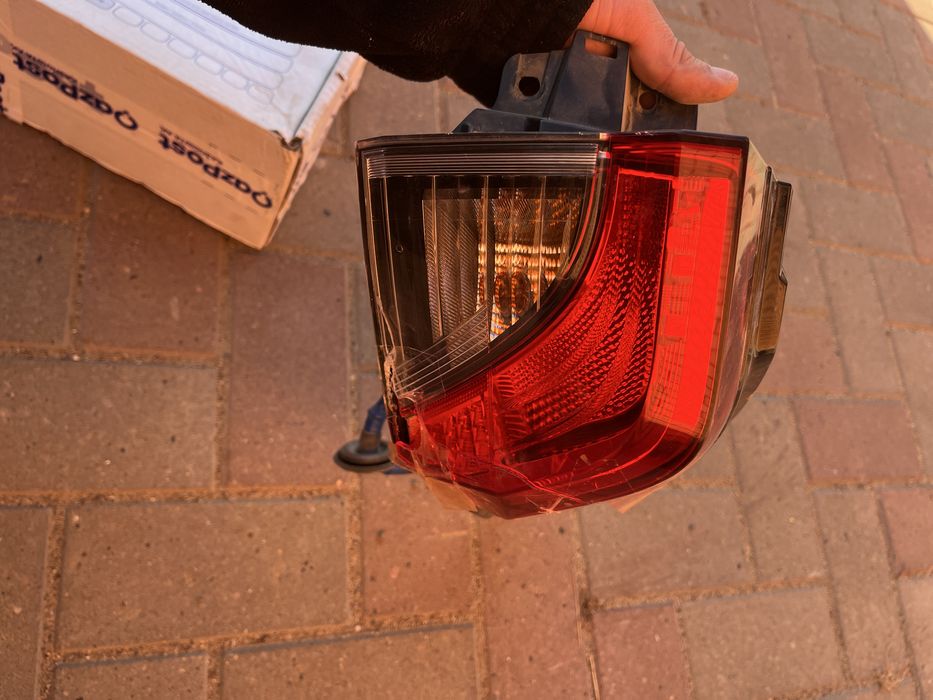 Правый задний фонарь Рав4 2020г.