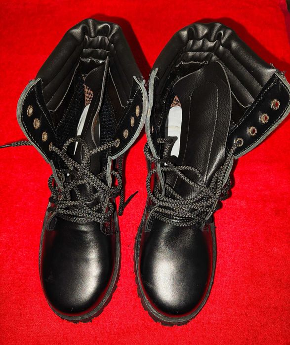 Bocanci Piele Naturala, Negri, Marimea  41  EU -  Noi